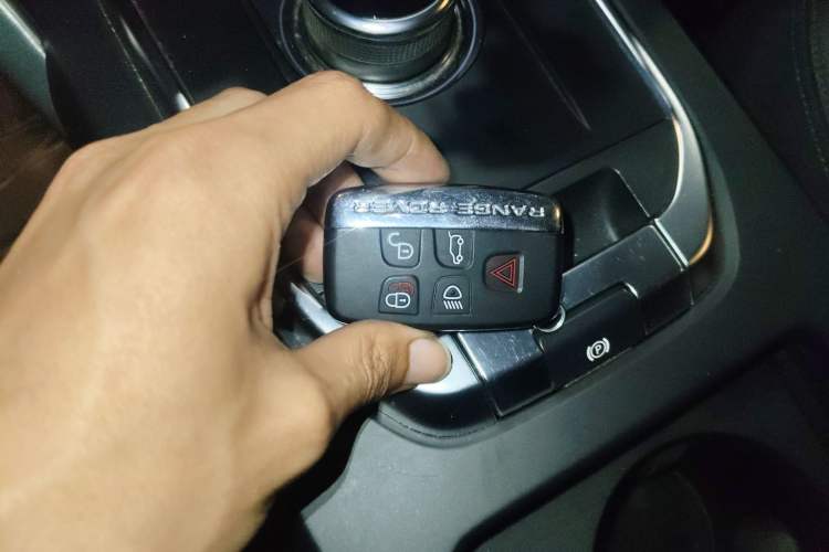 Used Land Rover Discovery Sport 2018 240 PS SE Version