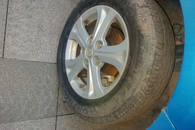 Used Mazda 3 2013 Hatchback 1.6L Automatic Elite Model Right Front Wheel Hub