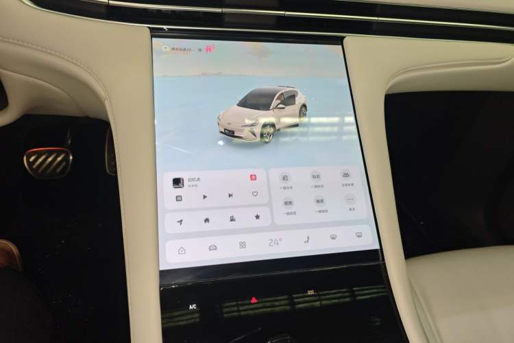 Used IM LS7 2023 100kWh Lux All-Wheel-Drive Version
