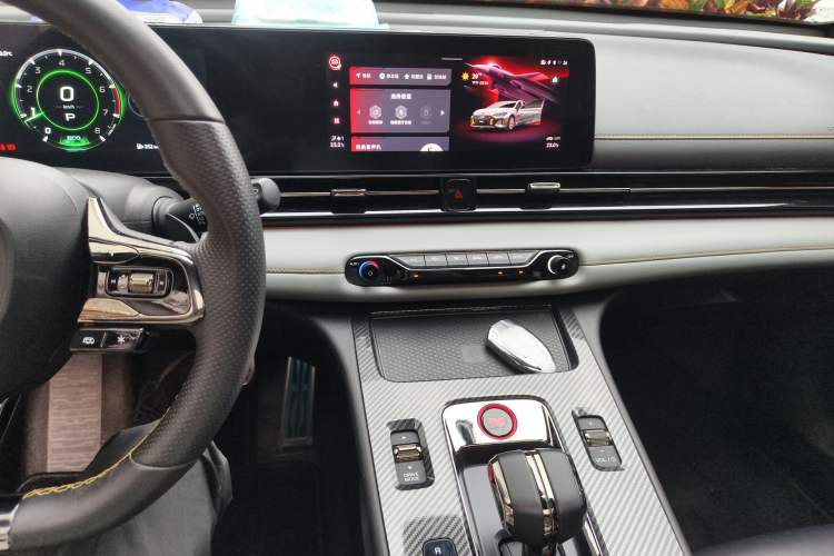 Used GAC Trumpchi EMPOW 2021 270T DCT J16 Version Audio And AC Panel