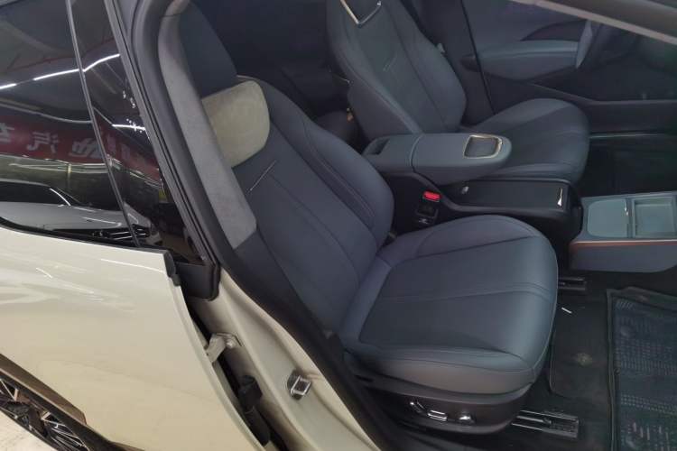 Used Zeekr X 2023 Four-Wheel-Drive YOU Edition 5 Seats
