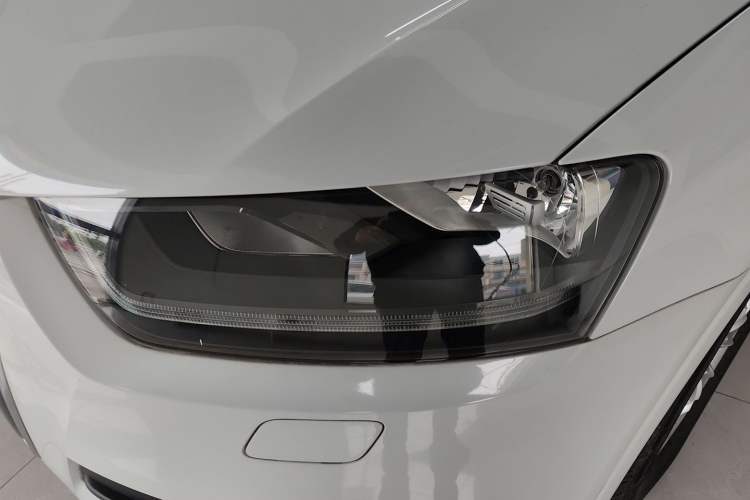 Used Audi Q3 2015 30 TFSI Ambition Edition Left Front Headlight