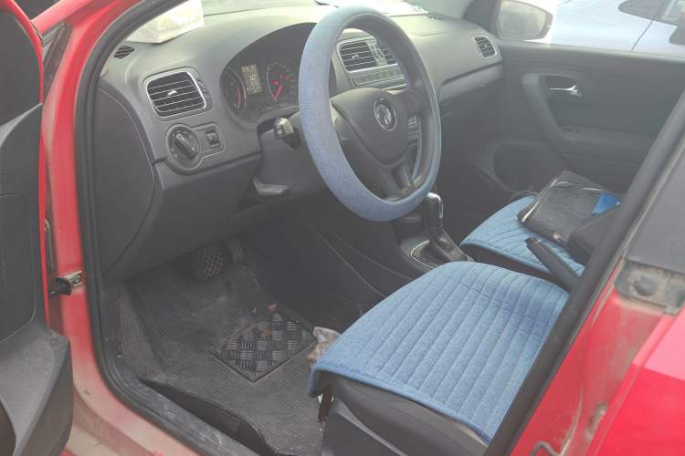 Used Volkswagen Polo 2014 1.4L Automatic Comfort Edition
