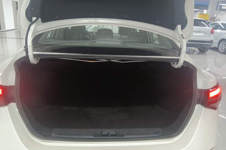 Used Nissan Sylphy 2021 1.6L XL CVT Enjoyment Edition Trunk