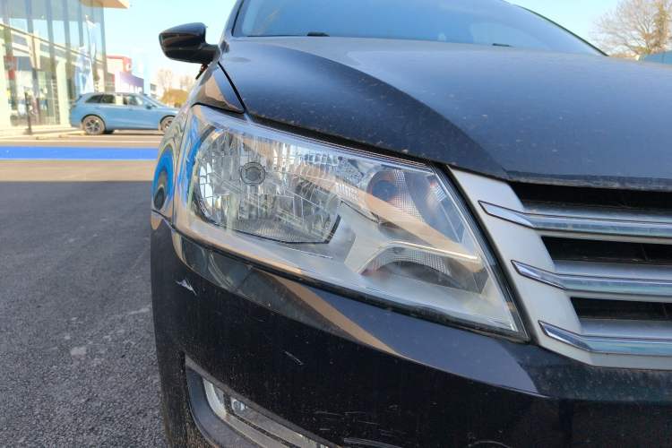 Used Volkswagen Santana 2015 1.6L Manual Comfort Edition Right Front Headlight