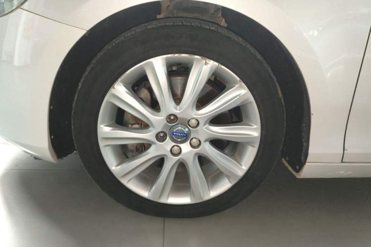 Used Volvo V40 2016 T3 Zhiyi Edition