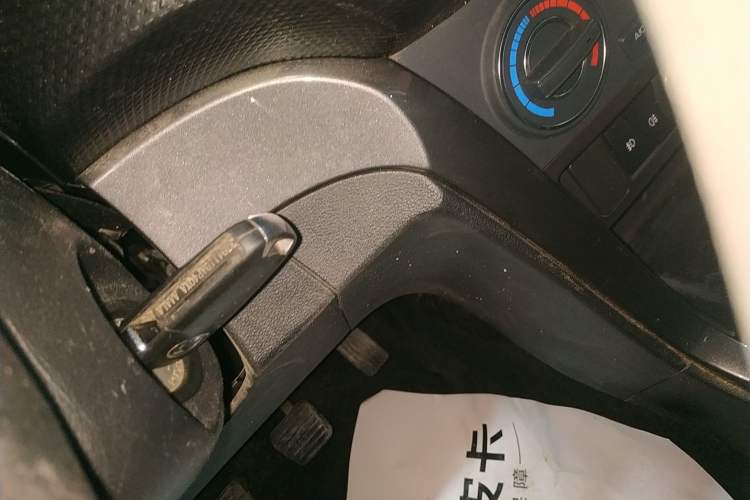 Used Great Wall Wingle 5 2023 2.0T Diesel Two-Wheel Drive Elite Flatbed Truck Interior 1