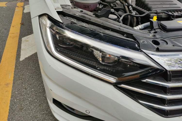 Used Volkswagen Sagitar 2021 280TSI DSG Excellence Edition Right Front Headlight