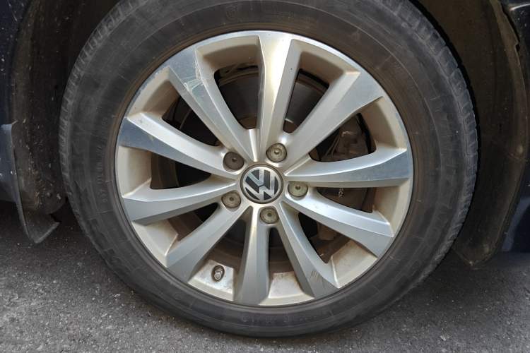 Used Volkswagen Magotan 2015 Facelift 1.8TSI Luxury Model
