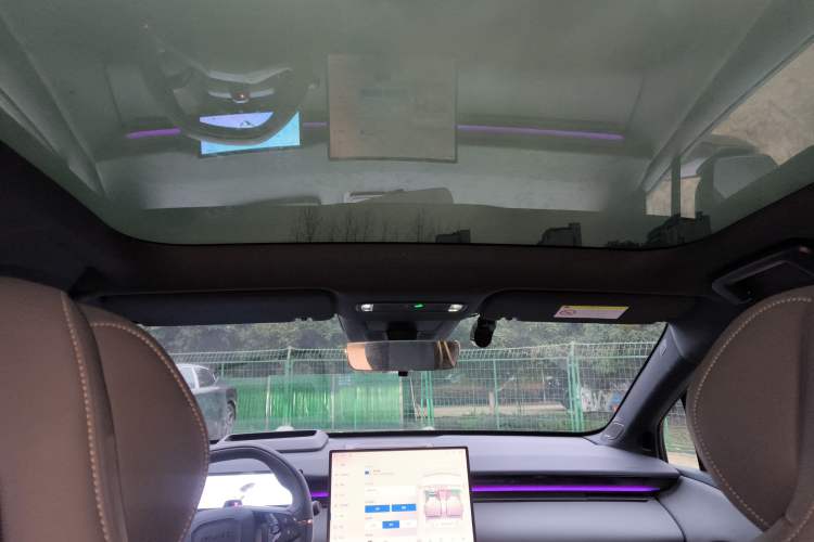 Used Lynk & Co Z20 2025 530 km Range Rear-Wheel Drive Max Headliner