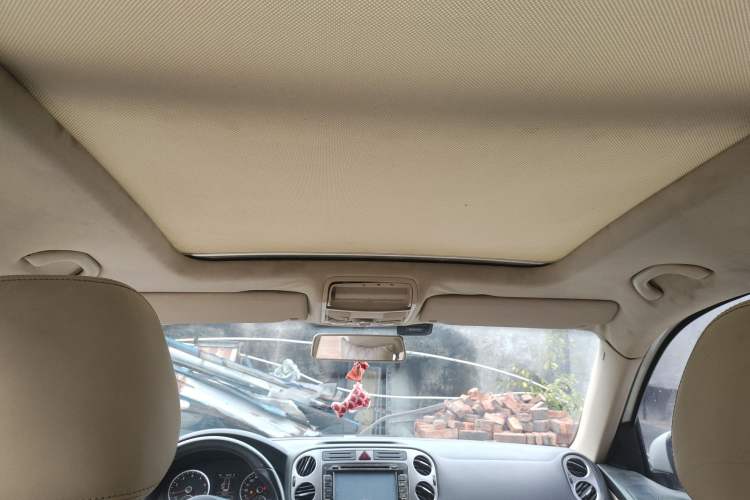 Used Volkswagen Tiguan 2012 1.8TSI Automatic Two-Wheel Drive Zhaoshi Edition