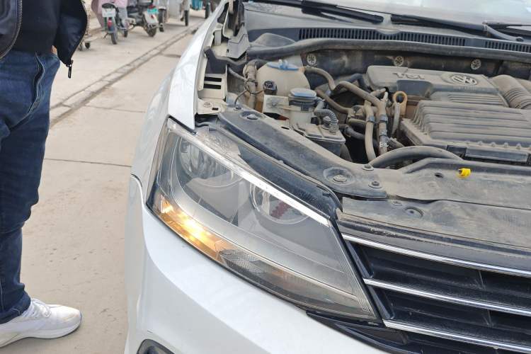 Used Volkswagen Sagitar 2015 230TSI Automatic Comfort Version