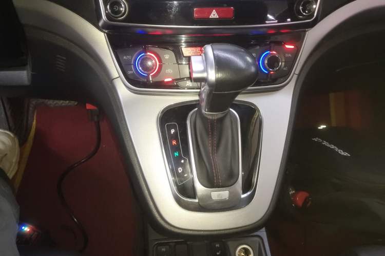 Used Haval H6 2015 Sport Edition 1.5T Automatic Two-Wheel Drive Luxury Model
