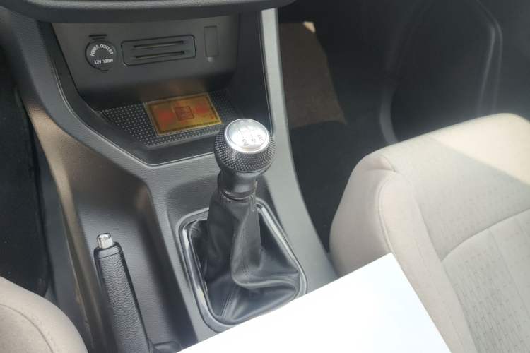 Used FORTHING Lingzhi 2023 M5L 1.6L Base Model 5 Seats
