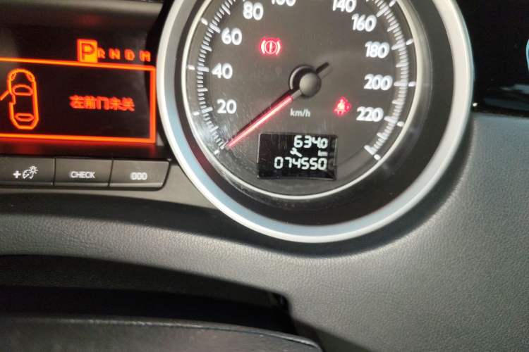 Used Peugeot 508 2015 1.6THP Automatic Prestige Edition Odometer Close Up