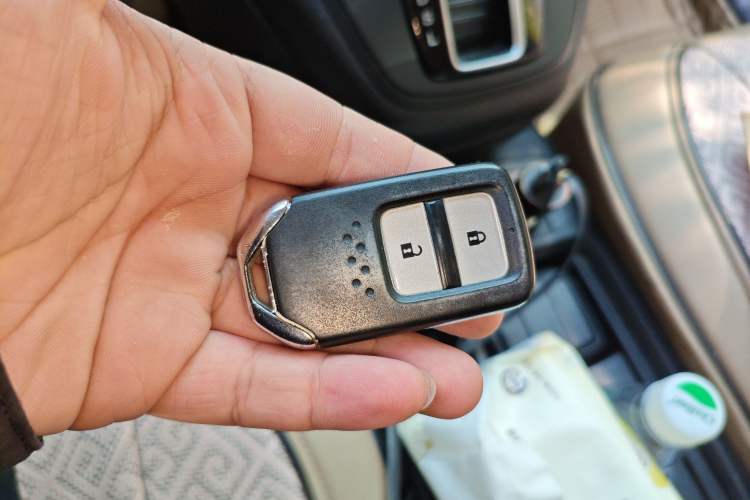 Used Honda CR-V 2015 2.0L two-wheel drive Fashion Edition