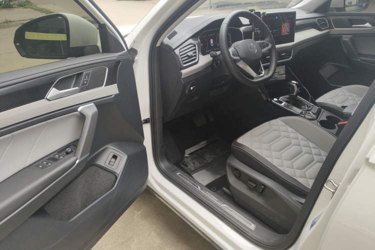 Used Volkswagen Tayron 2024 330TSI Two-Wheel Drive Luxury Plus Advanced Version