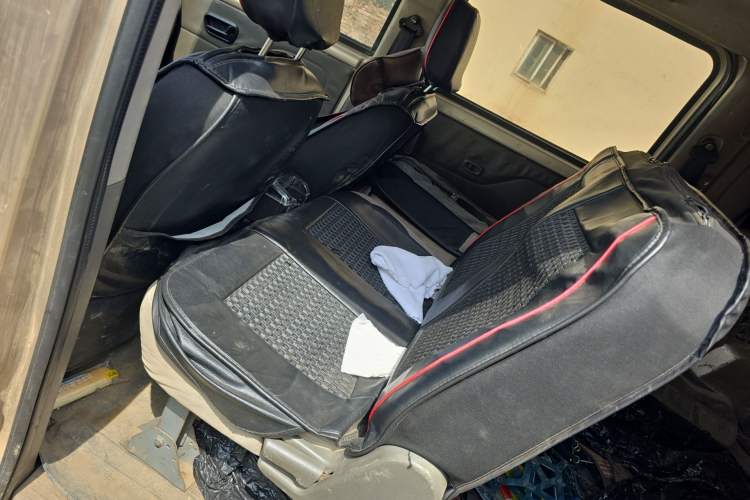 Used Wuling Rongguang V 2015 1.2L Base Version Left Rear Seat