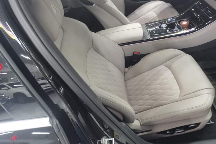 Used BYD Han 2025 DM-i 125KM Prestige Model
