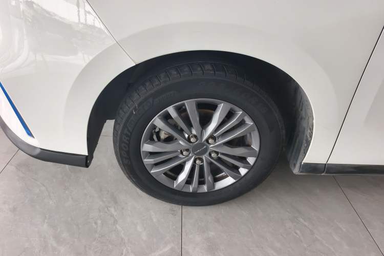 Used SAIC MAXUS EUNIQ 5 2020 1.3T PLUG-IN Elite Edition