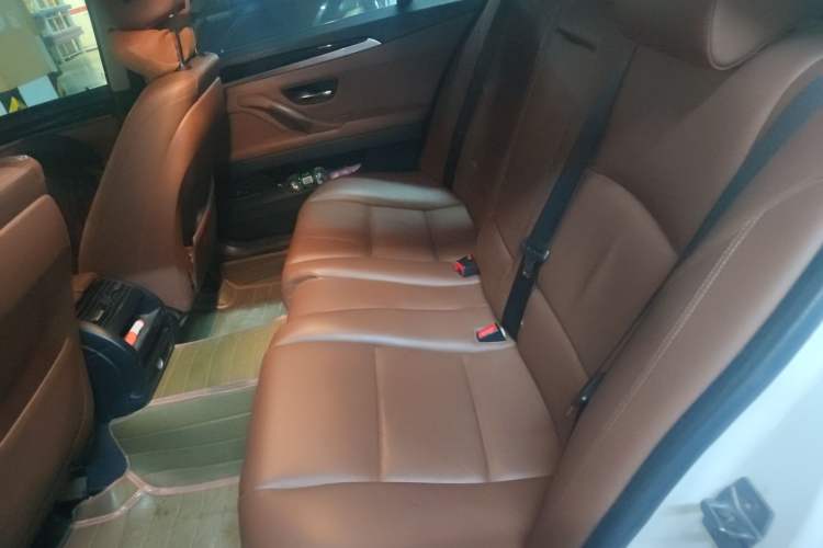 Used BMW 5 Series 2014 528Li Leading Model
