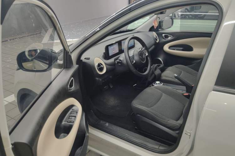 Used Wuling Bingo 2023 333 km Fast-Share Version Driver Seat