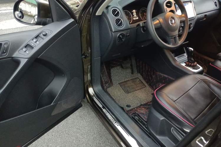 Used Volkswagen Tiguan 2017 300TSI Automatic Two-Wheel Drive Silk Road Luxury Edition
