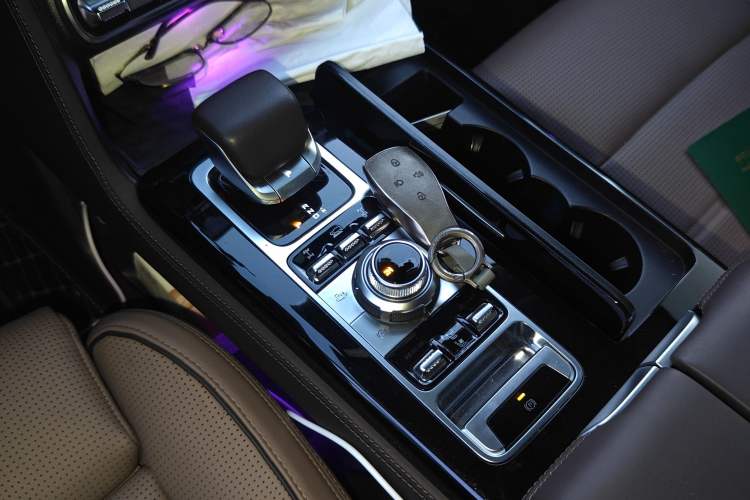 Used BAIC Off-Road BJ60 2022 2.0T Version 11 Five Seats Gear Lever