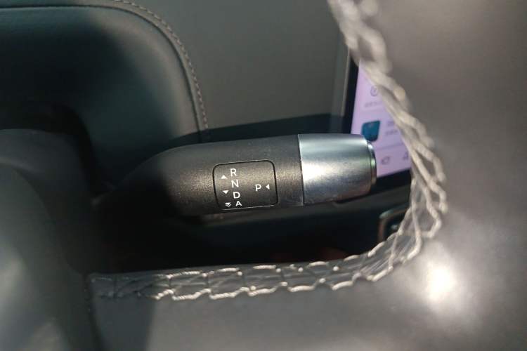 Used Li Auto L8 2023 Pro Model
