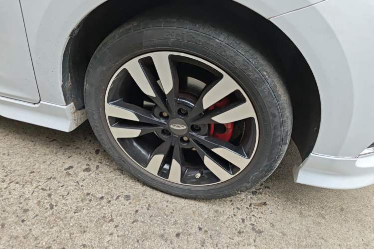 Used Chery Arrizo 5 2018 1.5L Manual Tribute to Youth Edition Right Front Wheel Hub