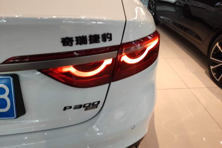 Used Jaguar XFL 2024 2.0T P300 Four-Wheel Drive Flagship Sport Gold Edition