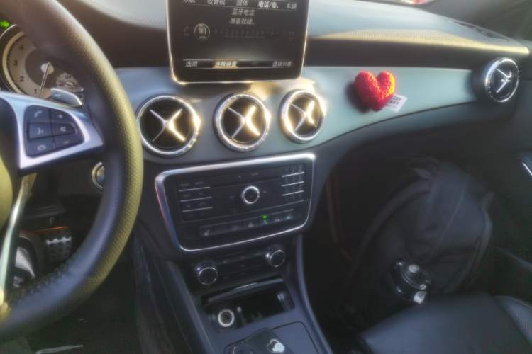 Used Mercedes-Benz CLA 2014 CLA 260 4MATIC Audio And AC Panel