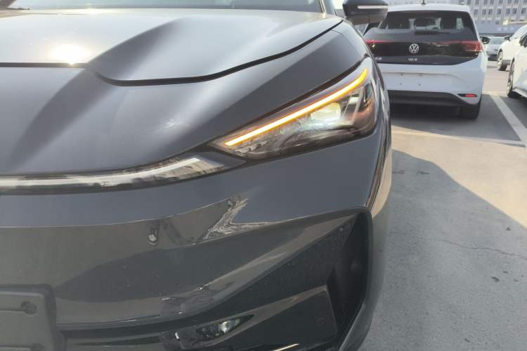 Used Volkswagen ID.UNYX 2024 Pro Long-Range Version
