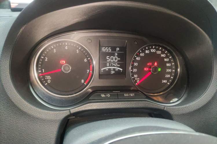 Used Volkswagen Polo 2016 1.6L Cross Polo Automatic
