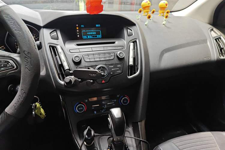 Used Ford Focus 2015 Sedan EcoBoost 125 Automatic Supreme Style Edition