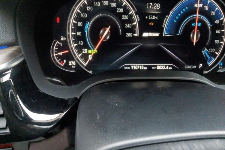 Used BMW 5 Series New Energy 2019 530Le Luxury Package Odometer Close Up