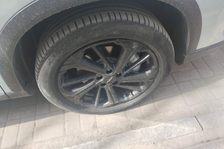 Used Dongfeng Aeolus Huge 2022 Mach Dual-Motor 1.5T MHD Dare-to-Dream Edition