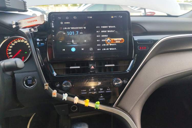 Used Toyota Camry 2021 2.0S FENGSHANG Edition
