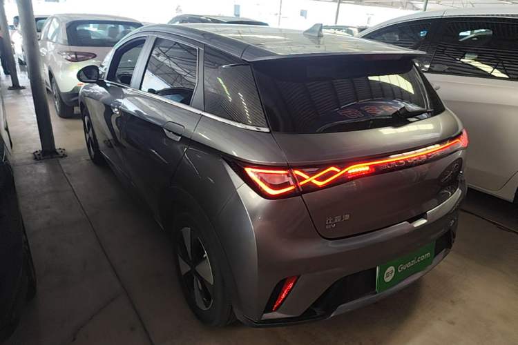 Used BYD Dolphin 2023 420 km Fashion Edition
