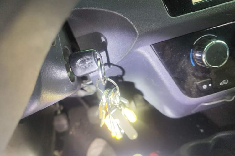 Used Jinbei Hiace X30 2020 1.5L Super-Comfortable Version China VI Standard SWC15M Vehicle Key