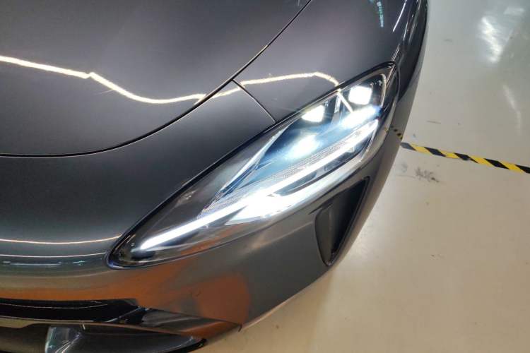 Used Xiaomi Auto SU7 2024 Four-Wheel Drive Ultra-Long Range Advanced Intelligent Driving Max Edition