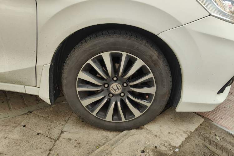 Used Honda Crider 2013 1.8L automatic luxury edition