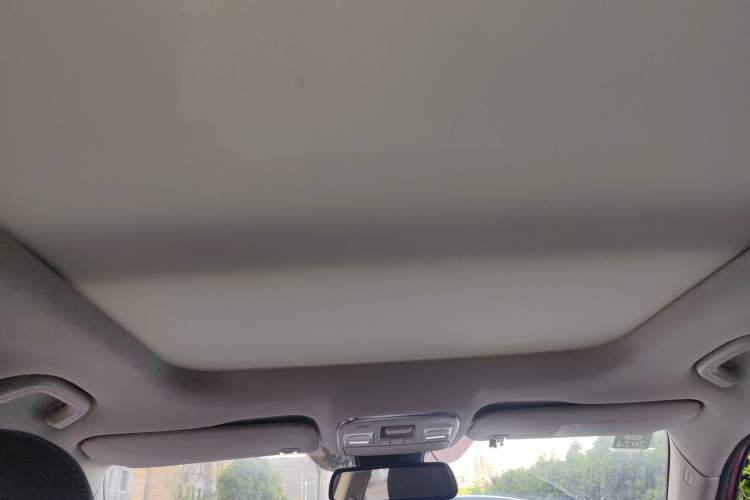 Used Geely Auto Emgrand X7 Sport 2016 1.8TD Automatic Smart Model Headliner