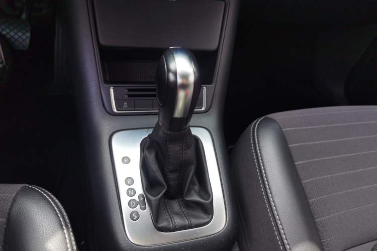 Used Volkswagen Tiguan L 2017 300TSI Automatic Two-Wheel Drive Silk Road Luxury Edition
