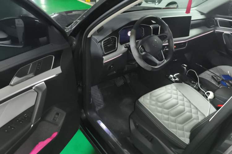 Used Volkswagen Tayron 2024 330TSI Two-Wheel Drive Luxury Plus Advanced Version Driver Seat