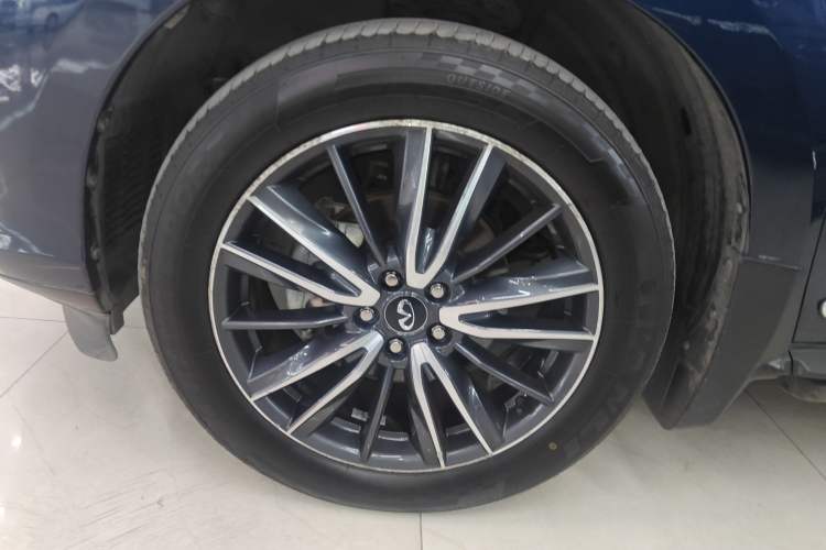 Used Infiniti QX60 2018 2.5 S/C Hybrid Two-Wheel-Drive Excellence Edition China VI Standard