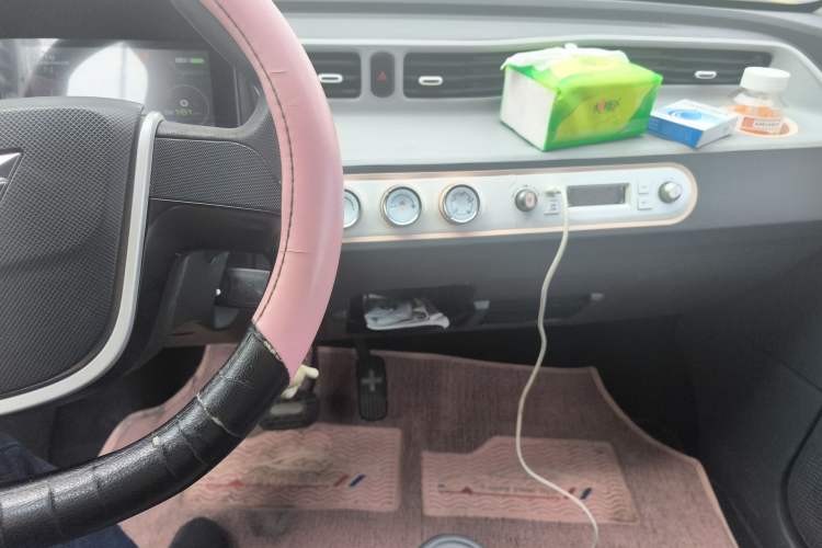 Used Wuling Hongguang MINIEV 2021 Macaron Premium Model – Lithium-NMC
