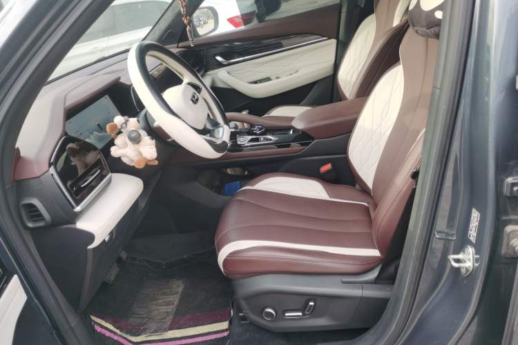 Used Geely Auto Monjaro L 2024 2.0TD High-Power Automatic Two-Wheel Drive Yunqi Version
