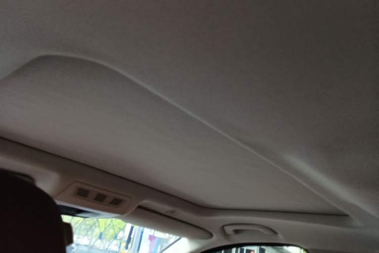 Used BMW 5 Series 2014 520Li Elegant Model
