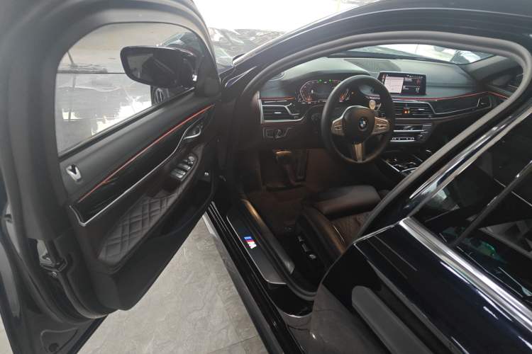 Used BMW 7 Series 2019 Restyled 740Li Leading Edition M Sport Package
